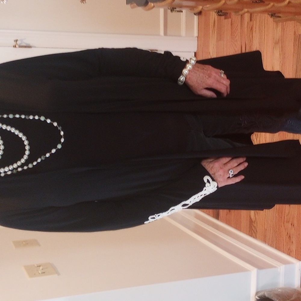 Lightweight Accessory Jacket - Picture 2 of 9